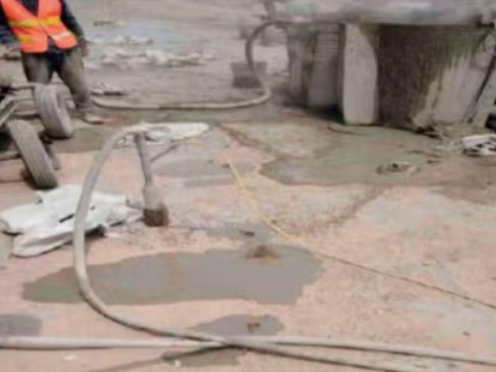 象州水泥混凝土路面板底注浆技术 路面脱空注浆整治方案